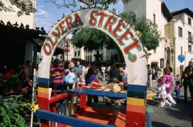 Atrativos na Olvera Street em Los Angeles