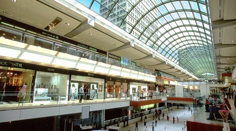 Lojas no Shopping Stonestown Galleria Mall em San Francisco