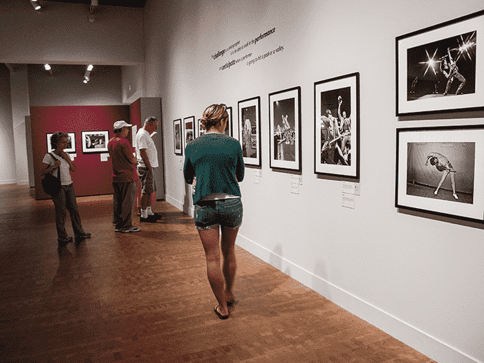 Exposições e coletâneas no Museu de Arte Fotográfica em San Diego