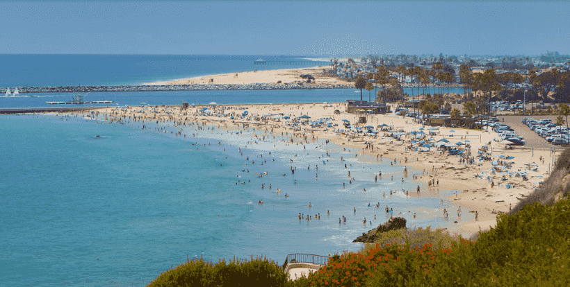 Praia Corona del Mar State Beach em Newport Beach 