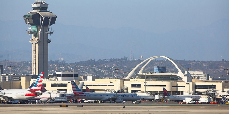 Aviões no aeroporto de Los Angeles