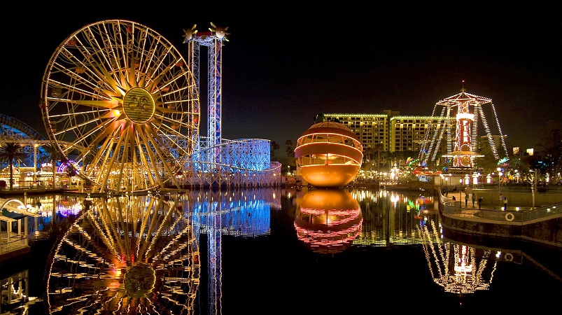 Noite deslumbrante na Disneyland Anaheim
