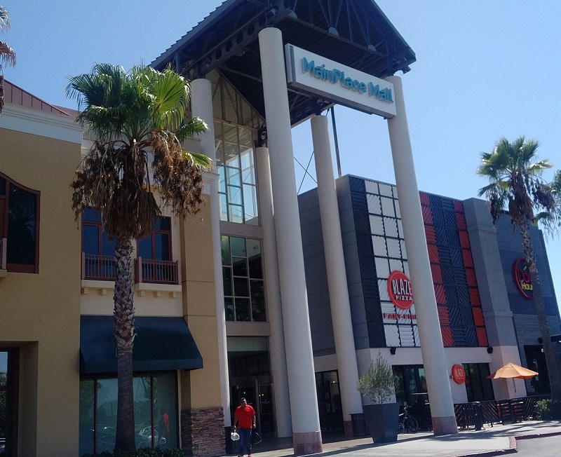 Shopping Westfield Main Place Mall em Anaheim